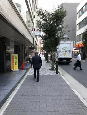 オバサワビルの外観