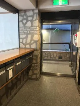 海老屋ビルの外観
