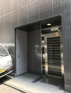 山安ビルの外観