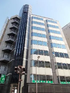 カルフール神田ビルの外観