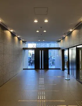 三友常盤橋ビルの外観