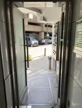 日東本石町ビルの外観