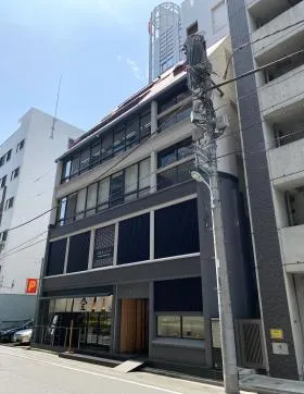 日本橋滄浪閣ビルの外観