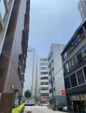 日本橋滄浪閣ビルの外観