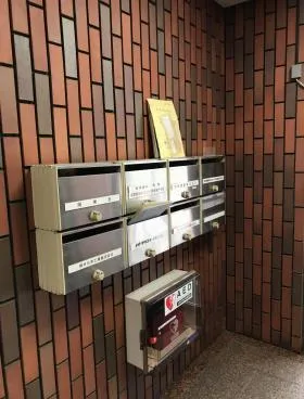 岡常本社ビルの外観