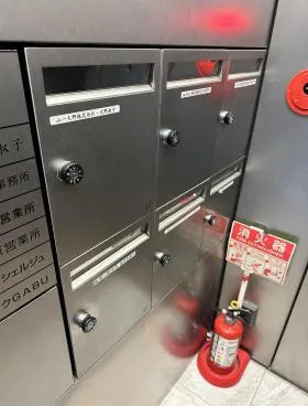 山一大野ビルの外観