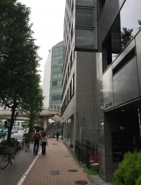 銀座昭和通りビルの外観