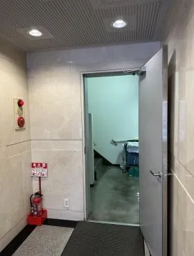 友泉淡路町ビルの外観