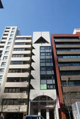 日本橋秋山ビルの外観