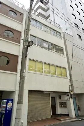 酒井ビルの外観