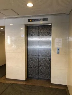 四谷オーキッドビルの外観