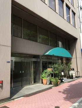 西新橋光和ビルの外観