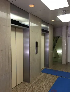 西新橋光和ビルの外観