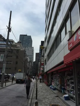西新橋光和ビルの外観