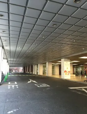 TOCビルの外観