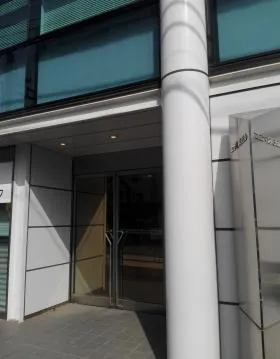 コロナ社第3ビルの外観