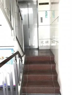 銀座中央通りビルの外観