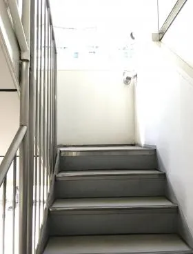 銀座中央通りビルの外観