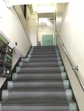 川京ビルの外観