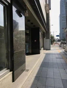 八重洲口会館の外観