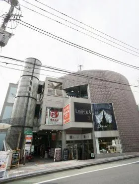 THE FRONTの外観