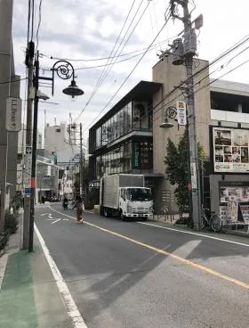THE FRONTの外観