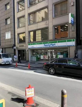 島崎ビルの外観
