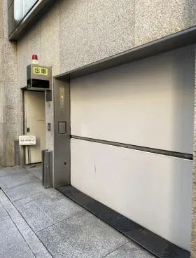 新日本橋ビルの外観