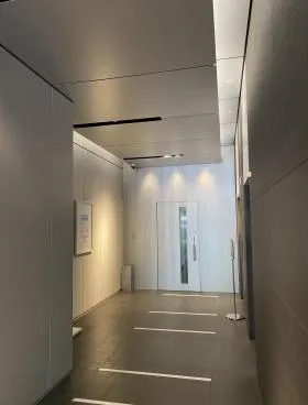 ラウンドクロス新宿の外観