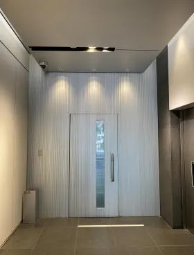 ラウンドクロス新宿の外観