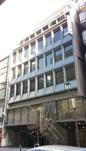 高山ビルの外観