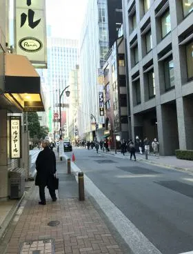 日土地日本橋ビルの外観