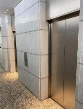 麹町KSスクエアビルの外観