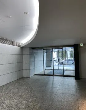 麹町KSスクエアビルの外観