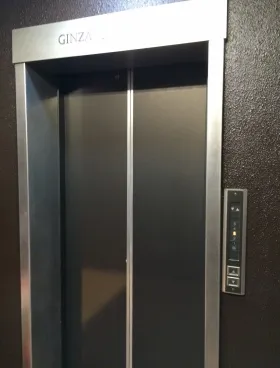 銀座サニービルの外観