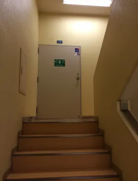 銀座サニービルの外観