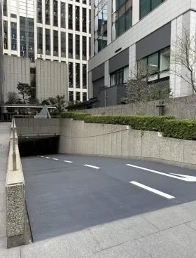 日新ビルの外観