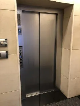 銀座グランディアⅡビルの外観