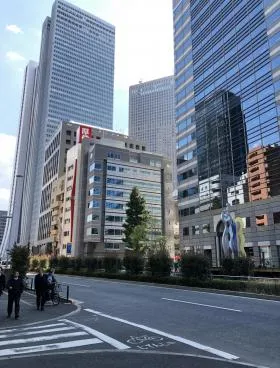 ナルコビルの外観