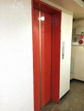 三光ビルの外観