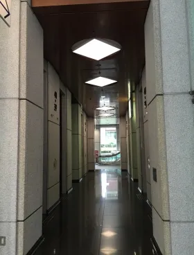 新宿野村ビルの外観