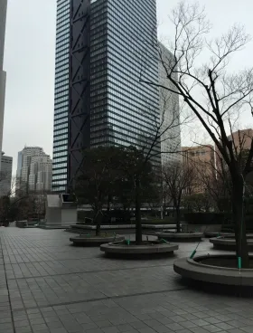 新宿野村ビルの外観