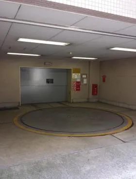 ティファニー銀座ビルの外観