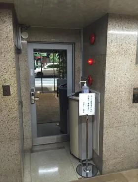 銀楽ビルの外観