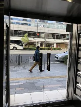 龍保険ビルの外観