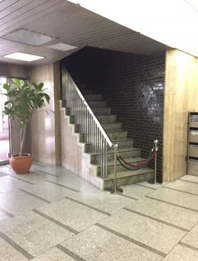 毛利ビルの外観