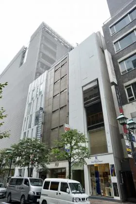 ラヴィアーレ銀座ビルの外観