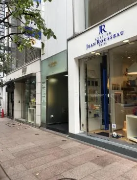 ラヴィアーレ銀座ビルの外観