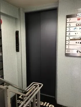 ラヴィアーレ銀座ビルの外観