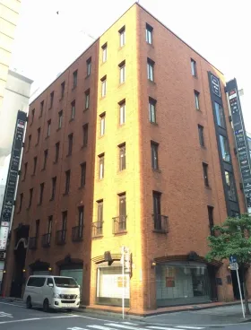 ニューギンザビル8号館の外観